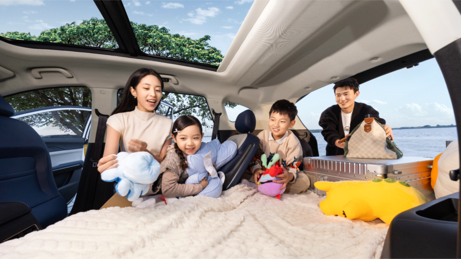 9.98-14.98万元  大七座电混SUV  yd12300云顶线路X8 E家正式上市1233.png